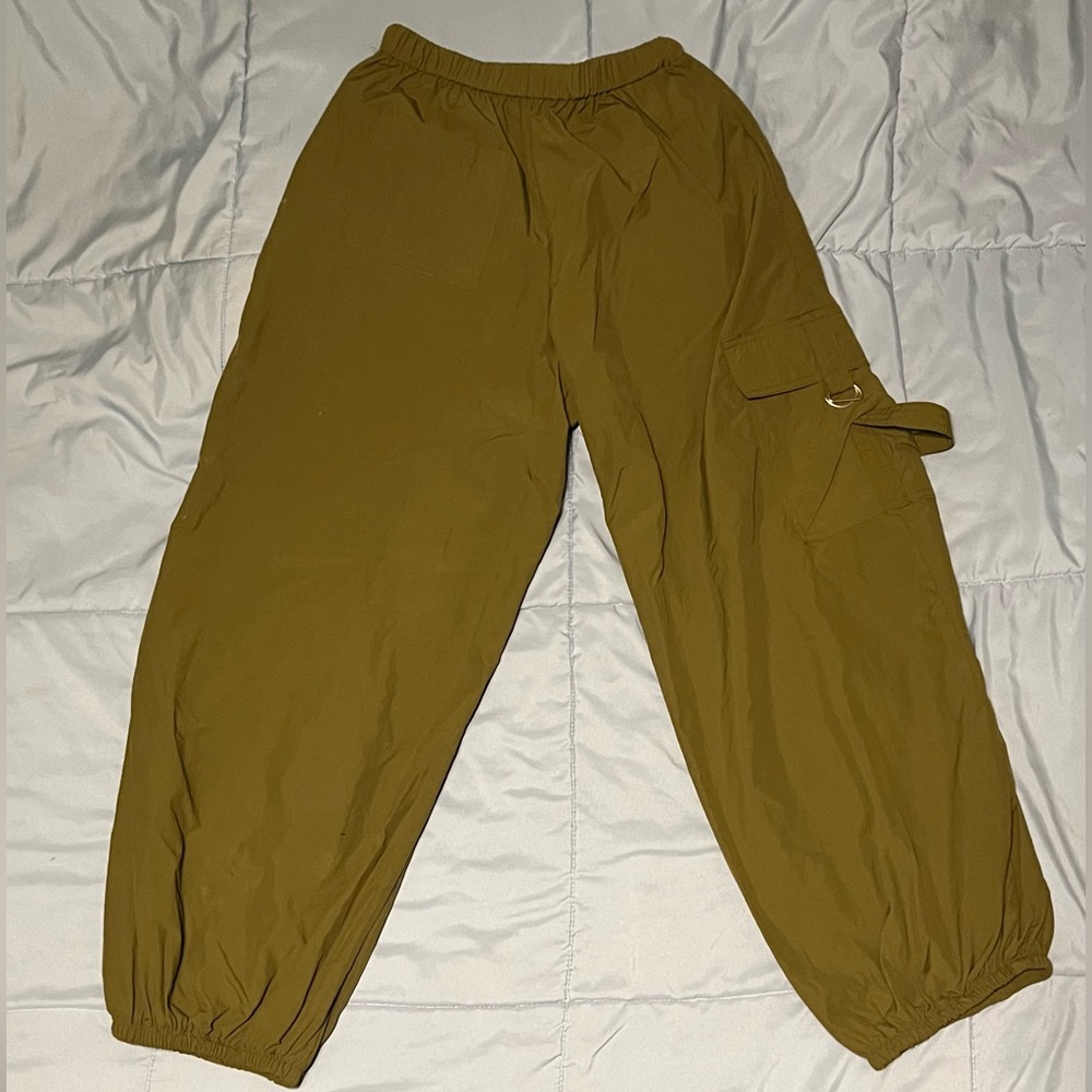NWT XS Urban Outfitters Cargo Parachute Pants
